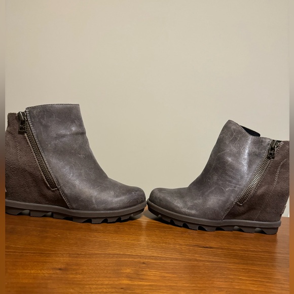 Sorel Joan of Arctic Wedge Il Zip Booties - Like New - Picture 6 of 9